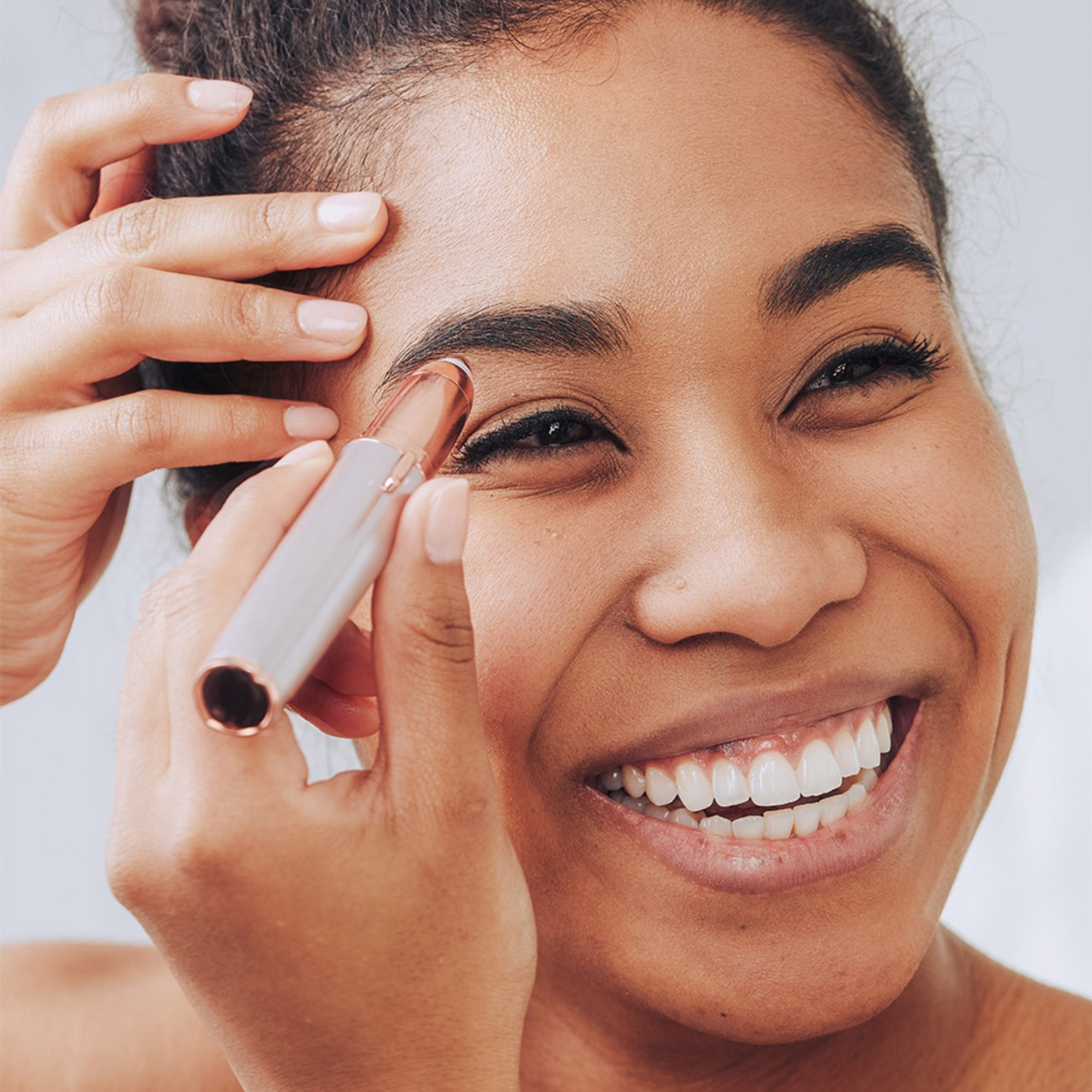 LumiBrow™ - Rechargeable Eyebrow Remover