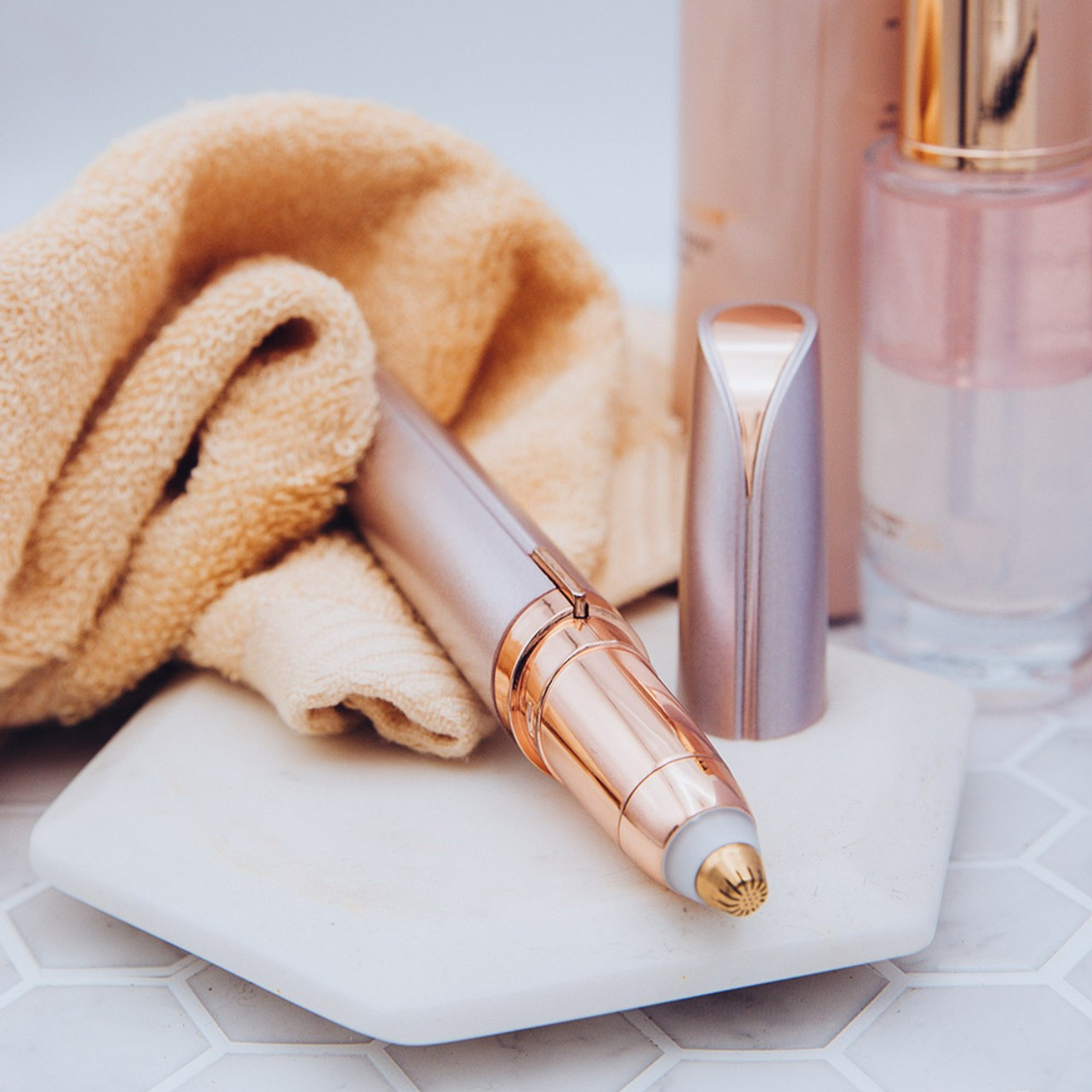 LumiBrow™ – Eyebrow Hair Remover